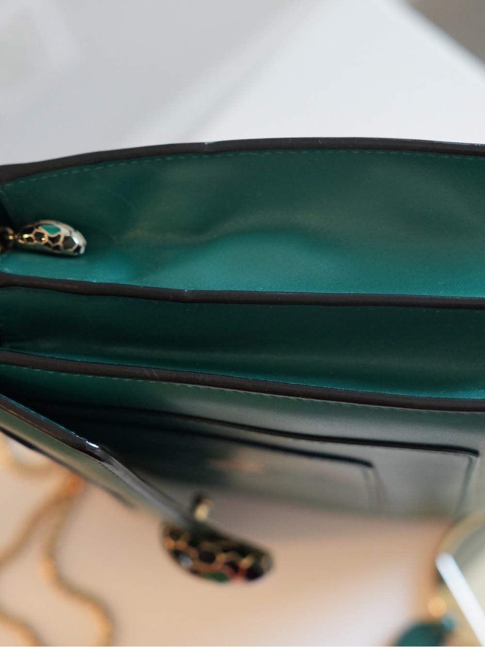 BVLGARI SERPENTI FOREVER Medium Calfskin Green - Picture 14 of 16